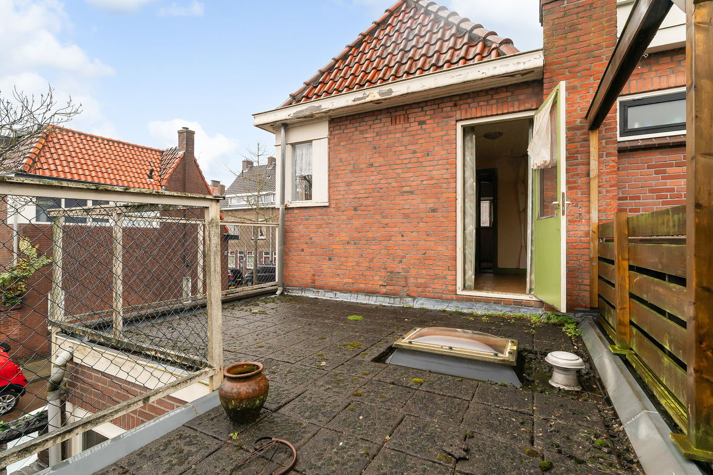 Corner house with rooftop terrace in popular Westerkwartier Delft — 25