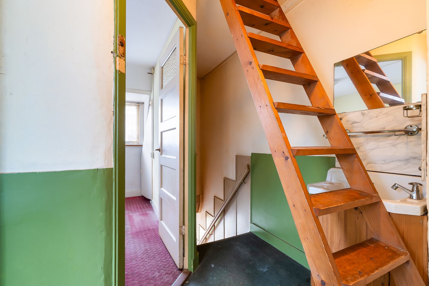 Corner house with rooftop terrace in popular Westerkwartier Delft — 29