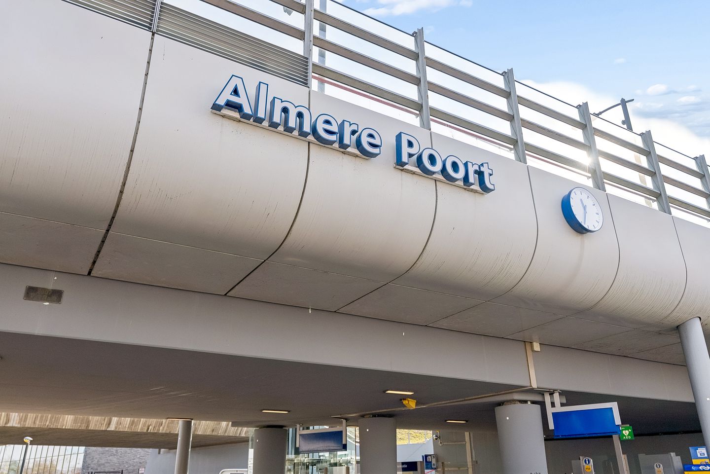 Modern 4-Room Apartment with Private Parking in Almere Poort — 43