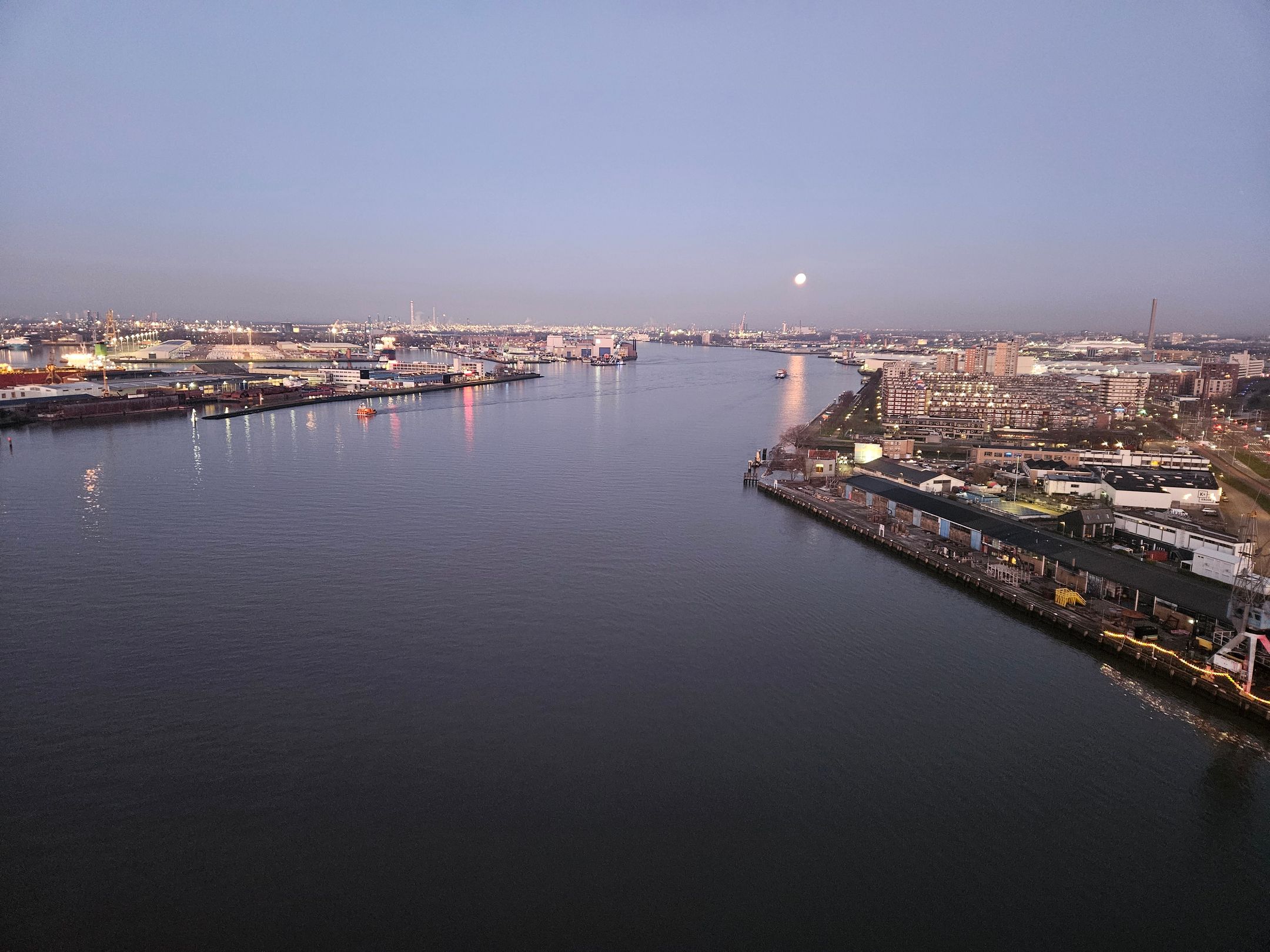 Foto 36 van Lloydkade 849