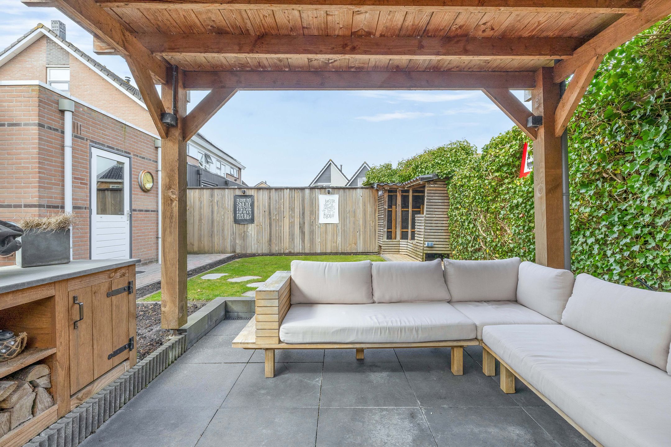 Photo 24 of Buitenbaardt 10