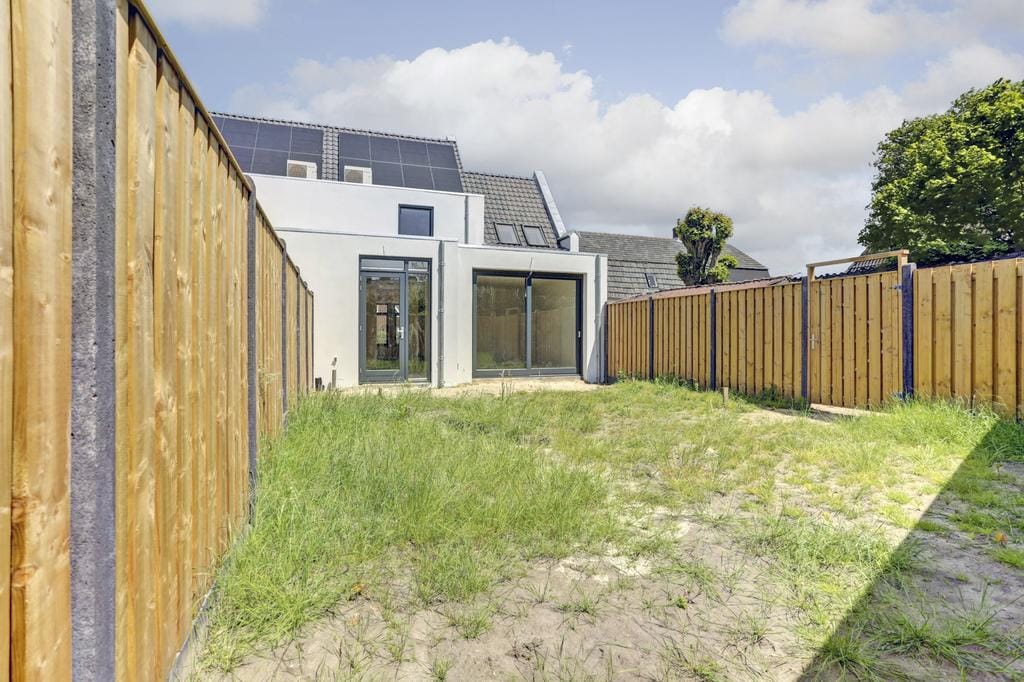 Energy-efficient renovated semi-detached home with solar panels and south-facing garden in Reusel — 20