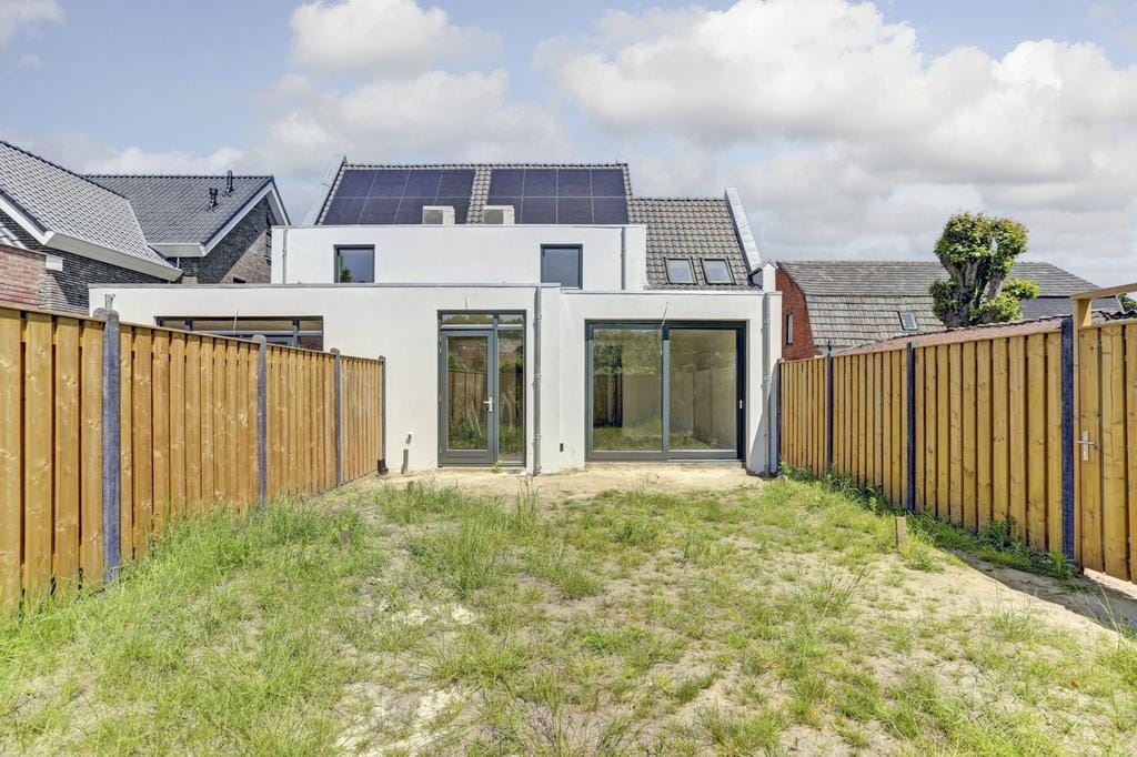 Energy-efficient renovated semi-detached home with solar panels and south-facing garden in Reusel — 22