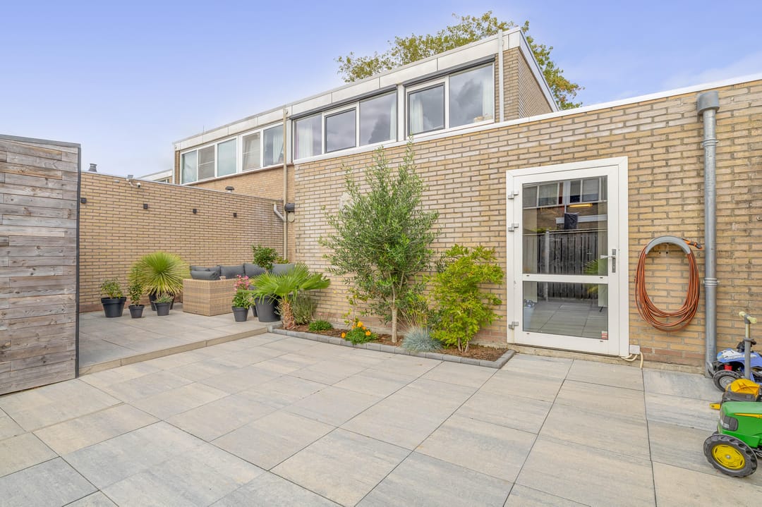 Photo 2 of Galjoot 16