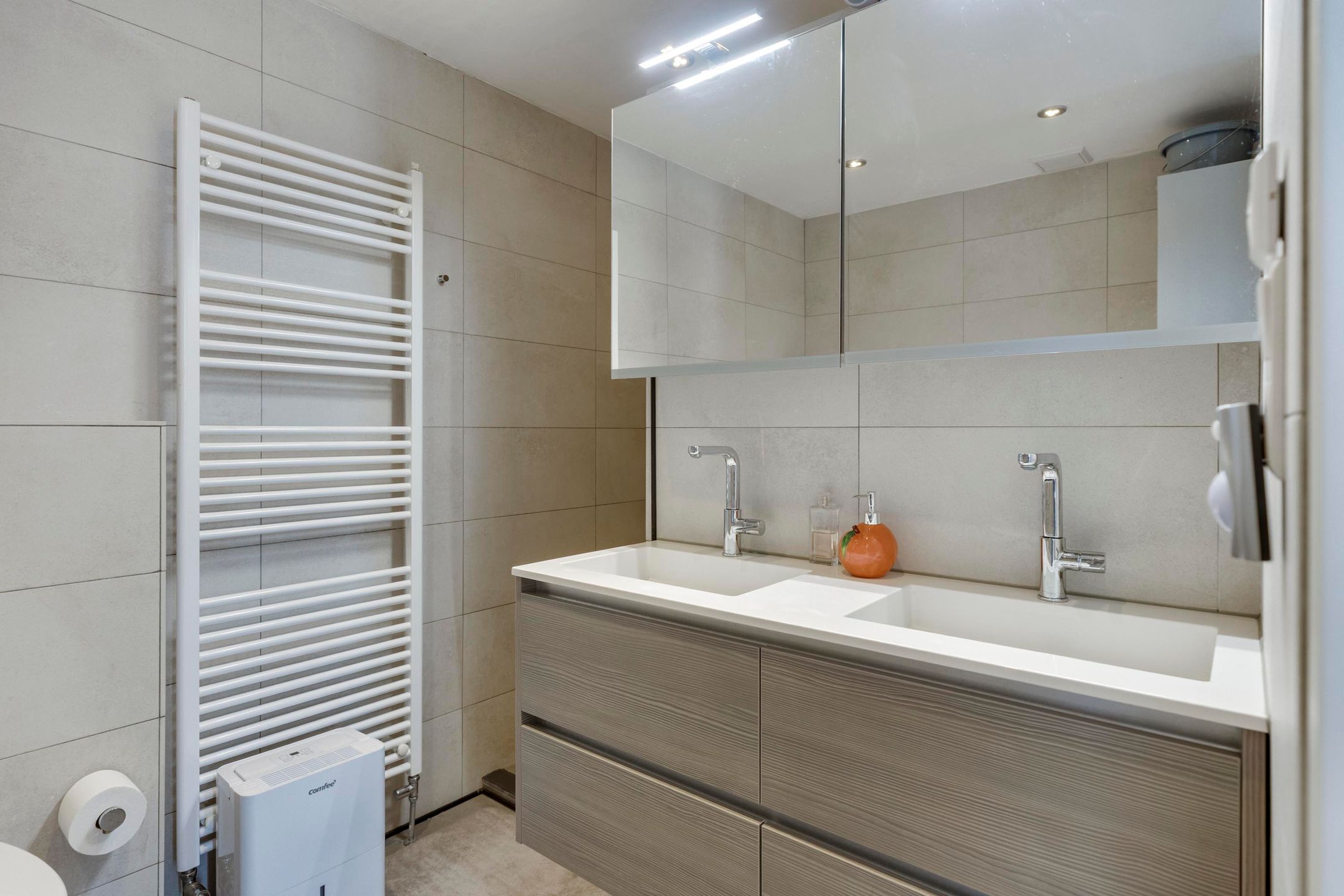 Photo 21 of Reiger 3