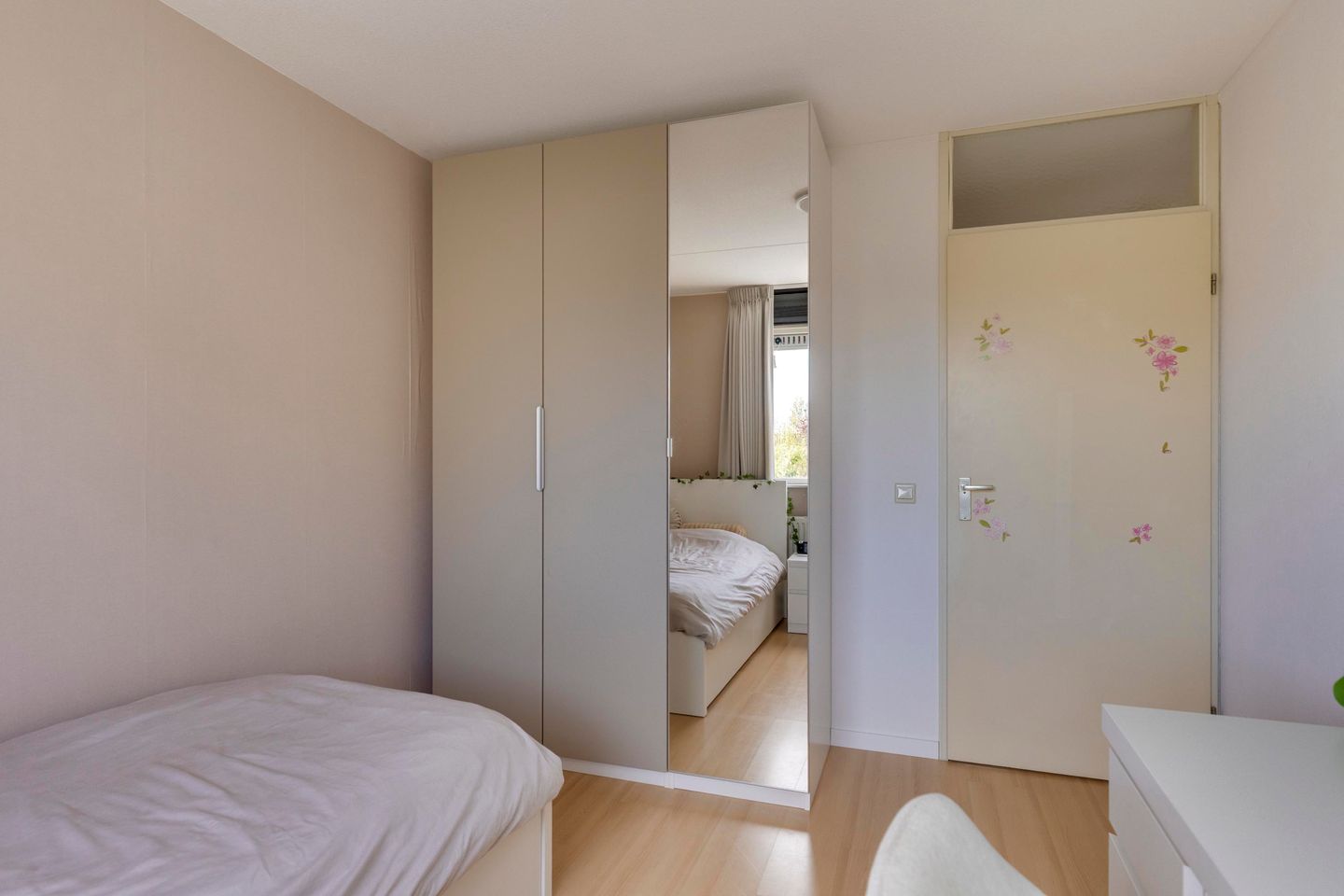 Photo 19 of Reiger 3