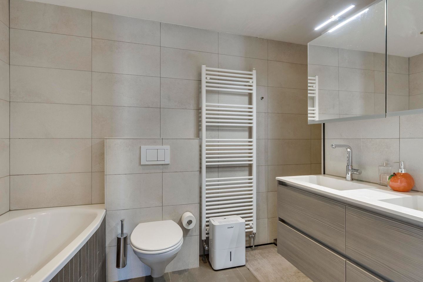 Photo 20 of Reiger 3