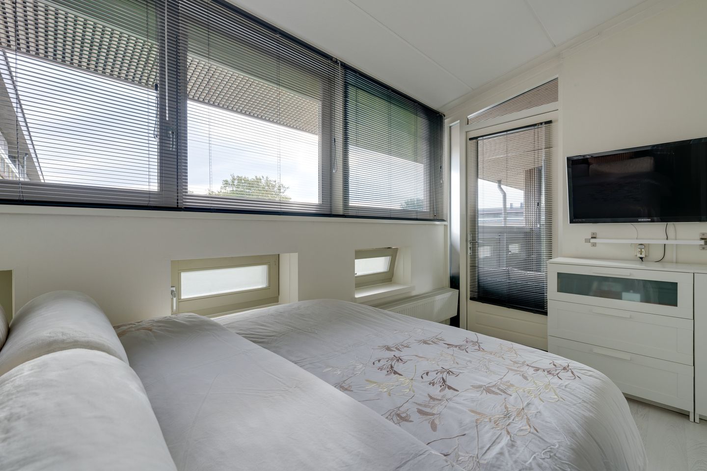 Photo 34 of Aalbersestraat 242-A