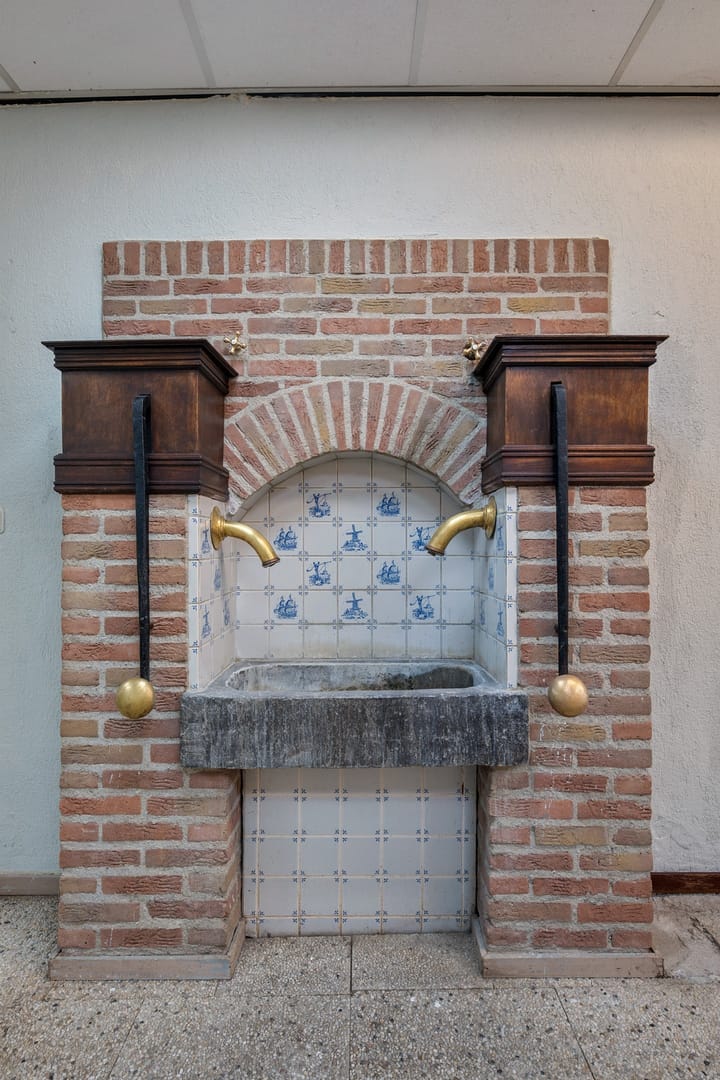 Tussenwoning te koop: Rogstraat 18, Grave