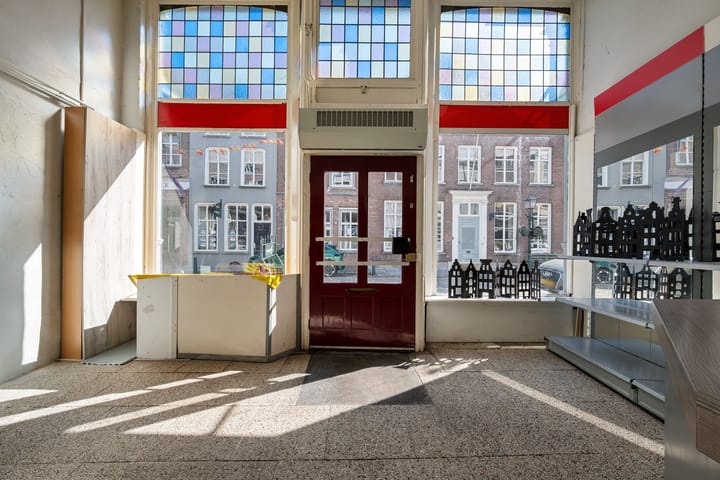 Tussenwoning te koop: Rogstraat 18, Grave