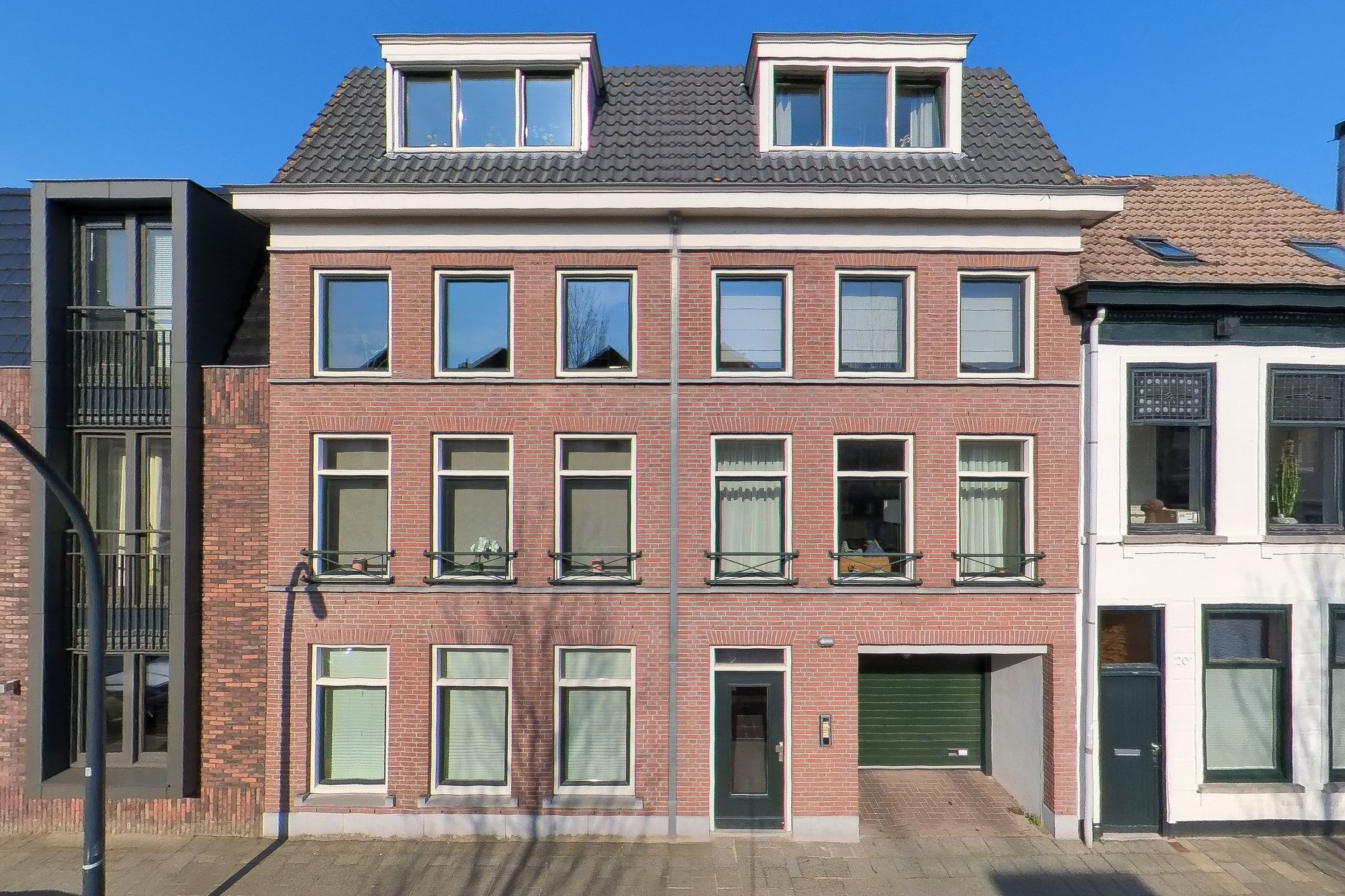 Photo 6 of Godevaert Montensstraat 22