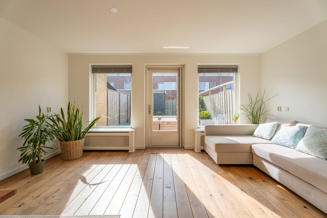 Photo 2 of Abraham van Lindenstraat 28