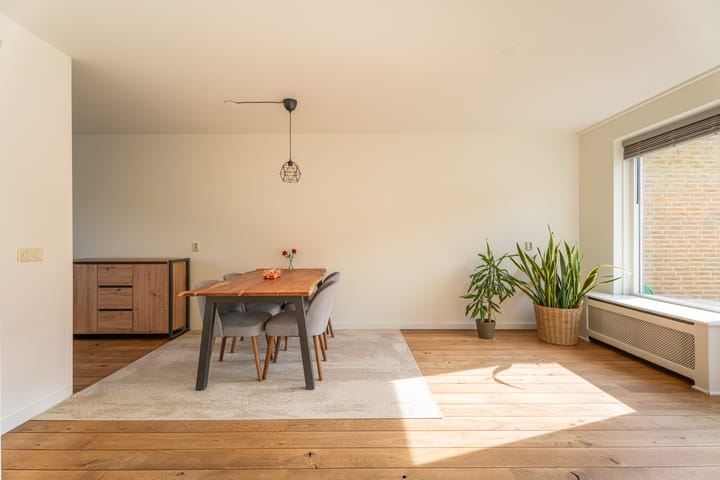 Photo 4 of Abraham van Lindenstraat 28