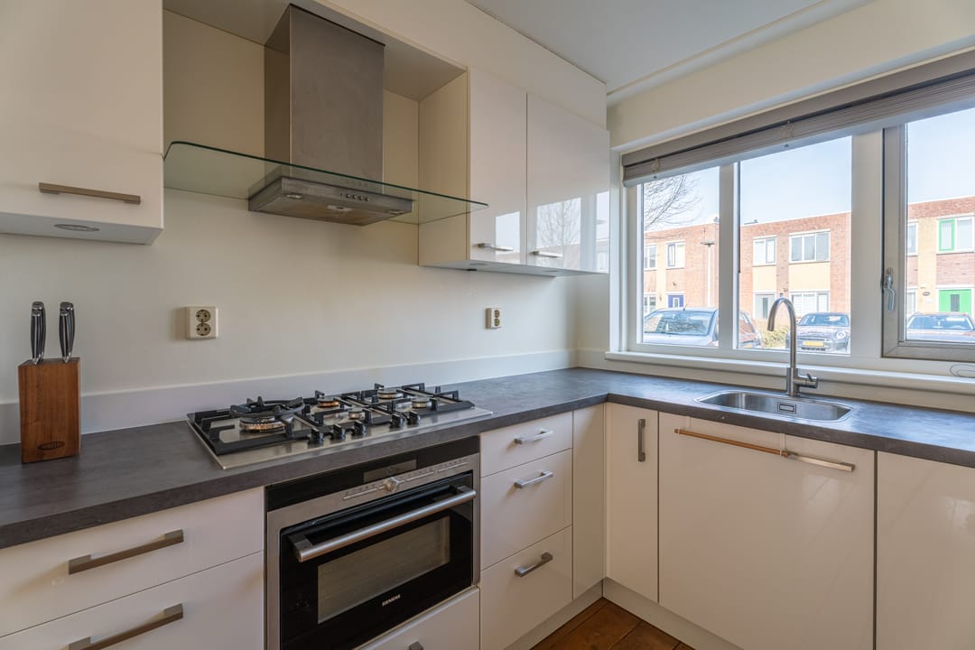 Photo 7 of Abraham van Lindenstraat 28