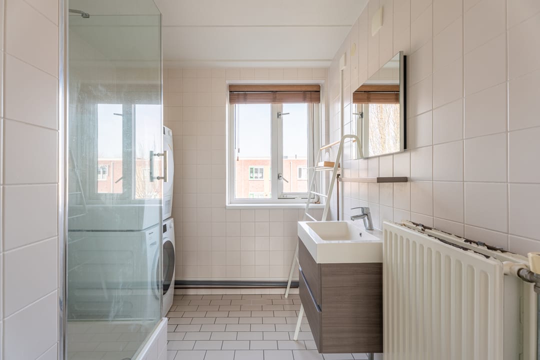 Photo 16 of Abraham van Lindenstraat 28