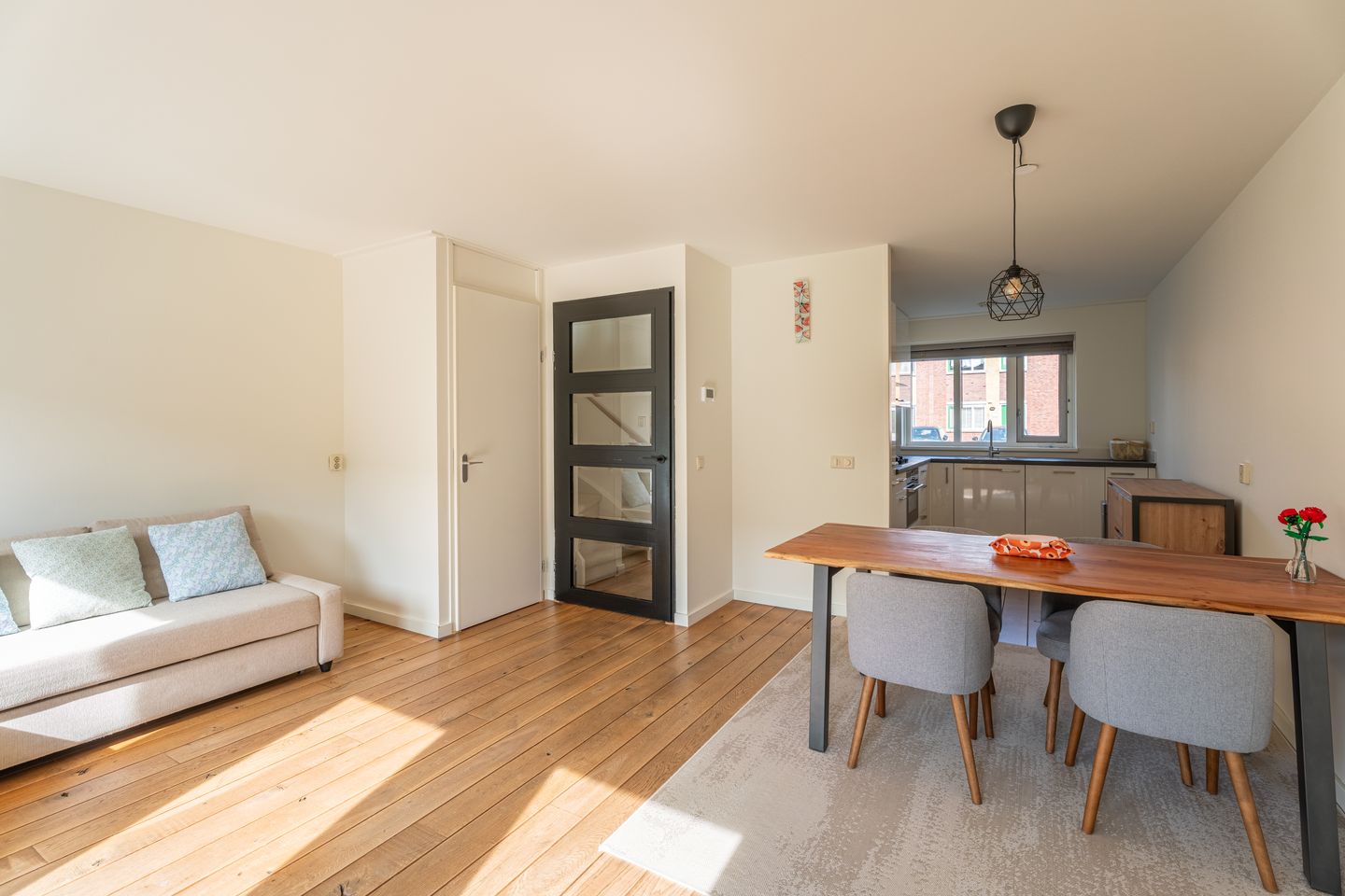 Photo 5 of Abraham van Lindenstraat 28