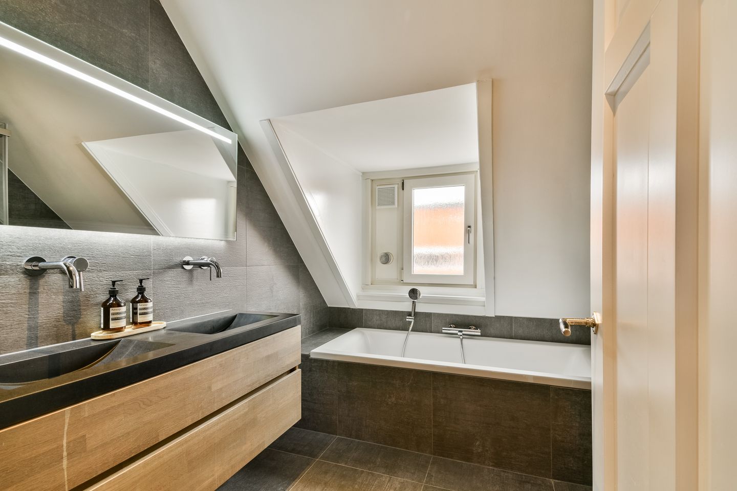 Foto 19 van Kerstant van den Bergelaan 19-B