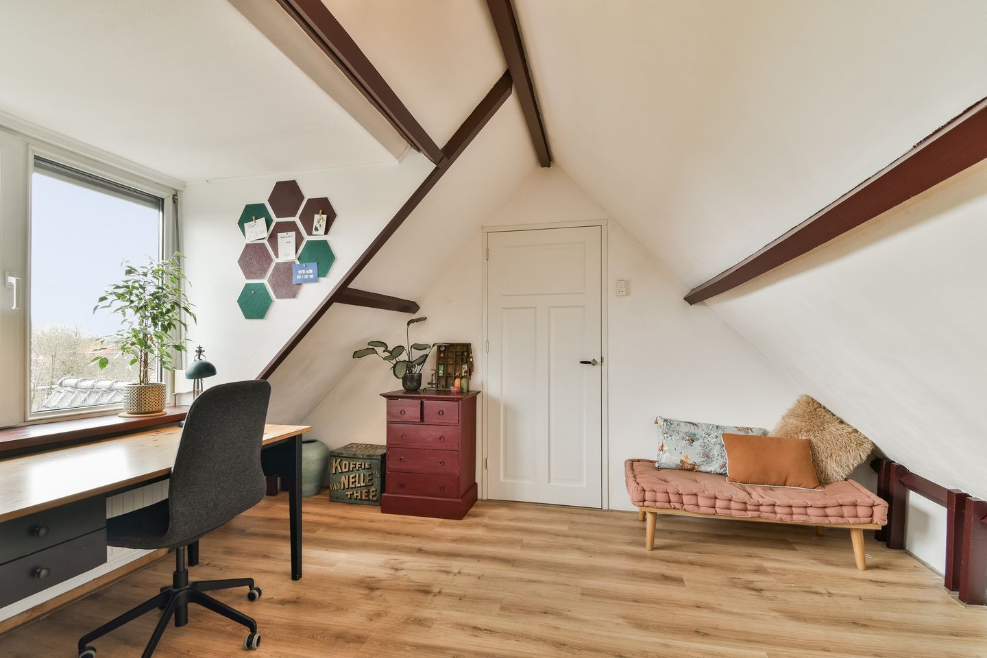 Foto 25 van Kerstant van den Bergelaan 19-B