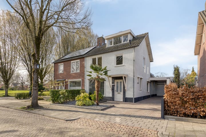 Photo 2 of Mr. van Sonstraat 12