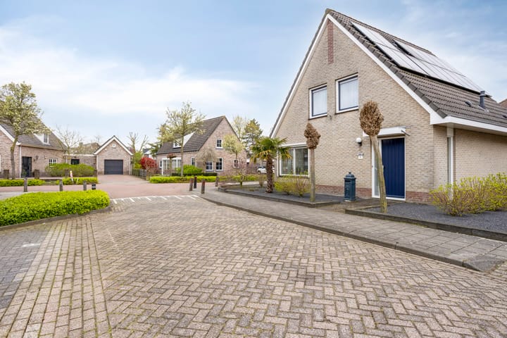 Foto 4 van De Heenplaat 1