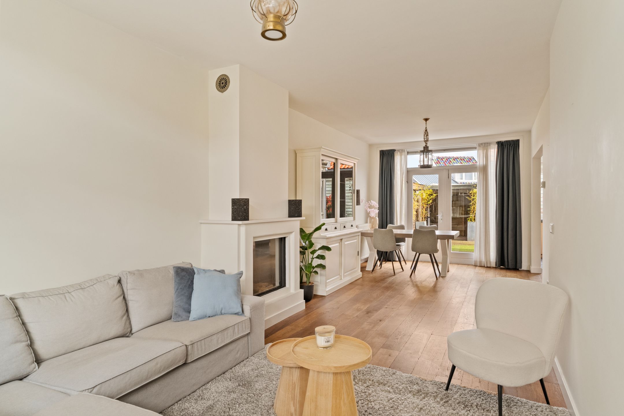 Foto 6 van Quarles van Uffordstraat 40