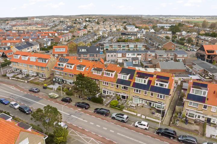 Photo 2 of Quarles van Uffordstraat 40