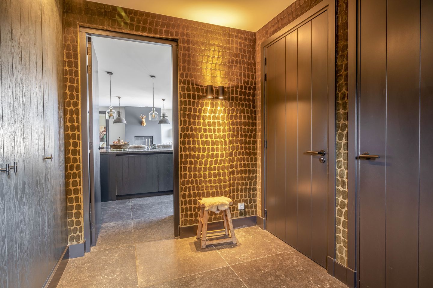 Luxury Villa-Style Farmhouse with Guest Accommodation and Swimming Pond in Helmond — 31