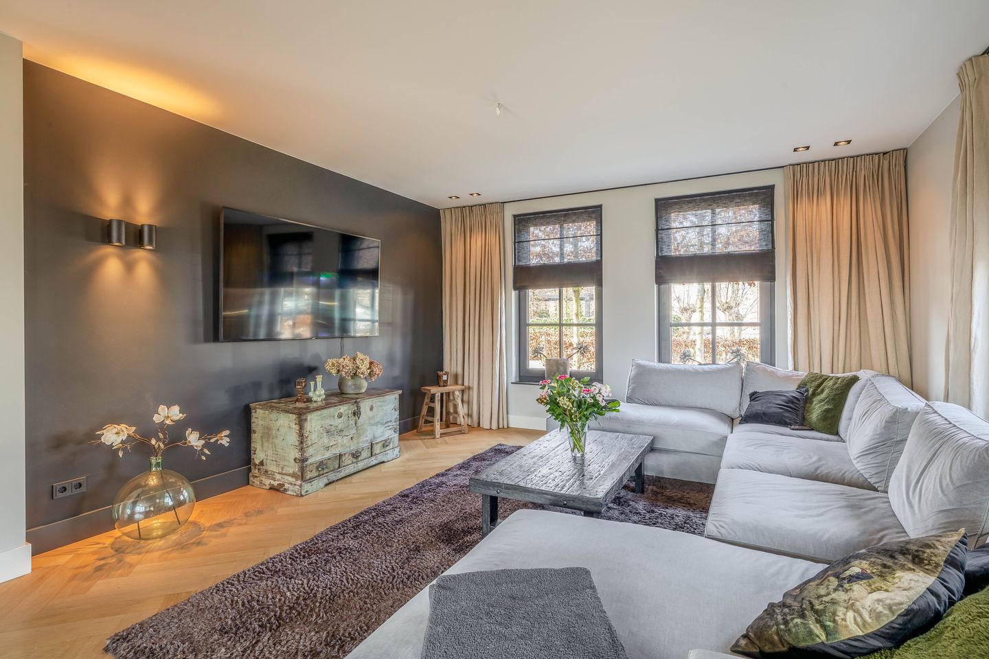 Luxury Villa-Style Farmhouse with Guest Accommodation and Swimming Pond in Helmond — 12