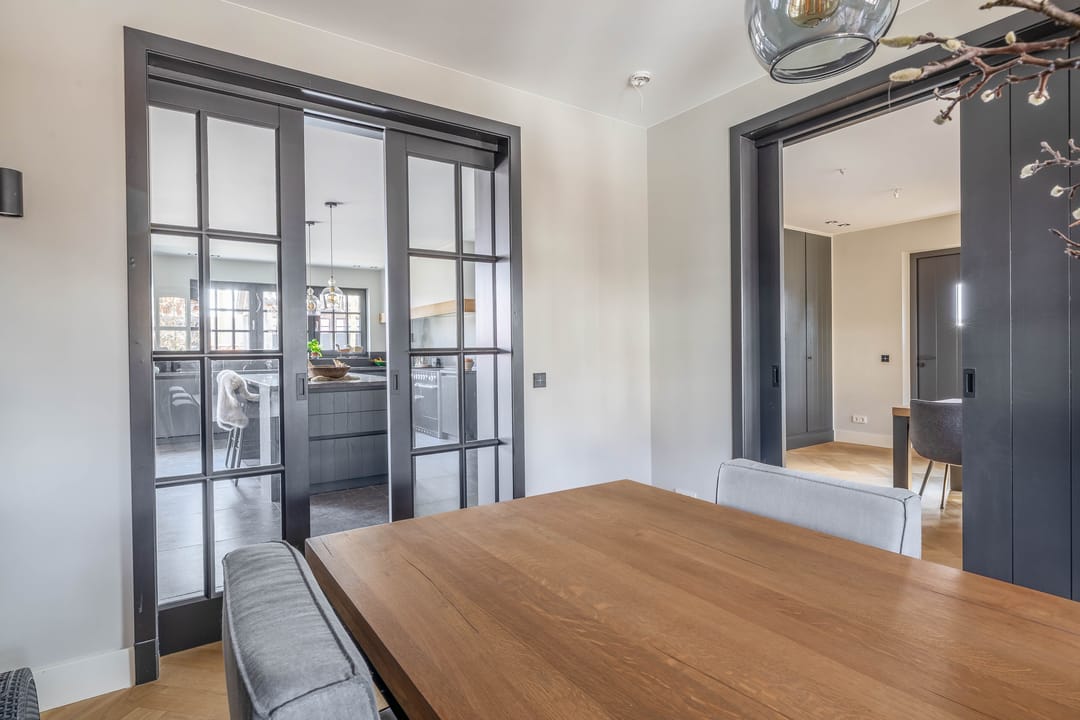 Luxury Villa-Style Farmhouse with Guest Accommodation and Swimming Pond in Helmond — 28