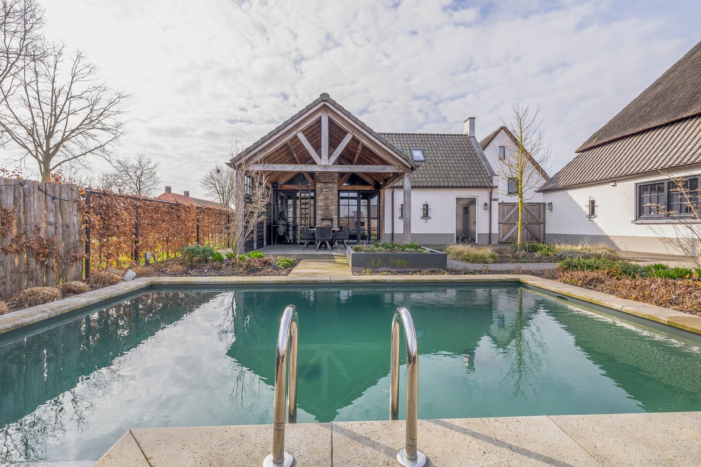 Luxury Villa-Style Farmhouse with Guest Accommodation and Swimming Pond in Helmond — 65
