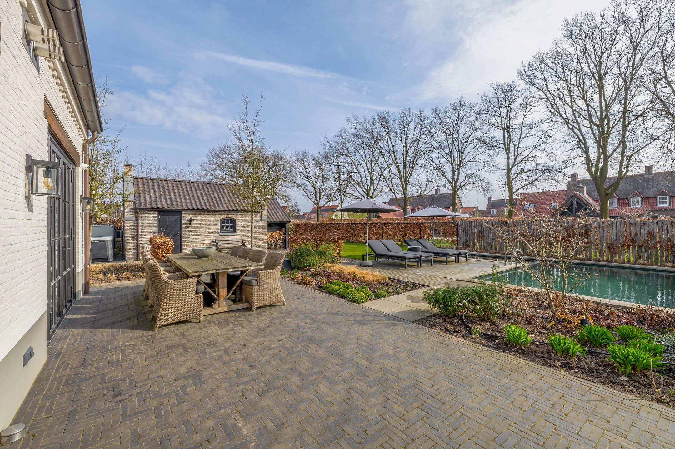 Luxury Villa-Style Farmhouse with Guest Accommodation and Swimming Pond in Helmond — 71