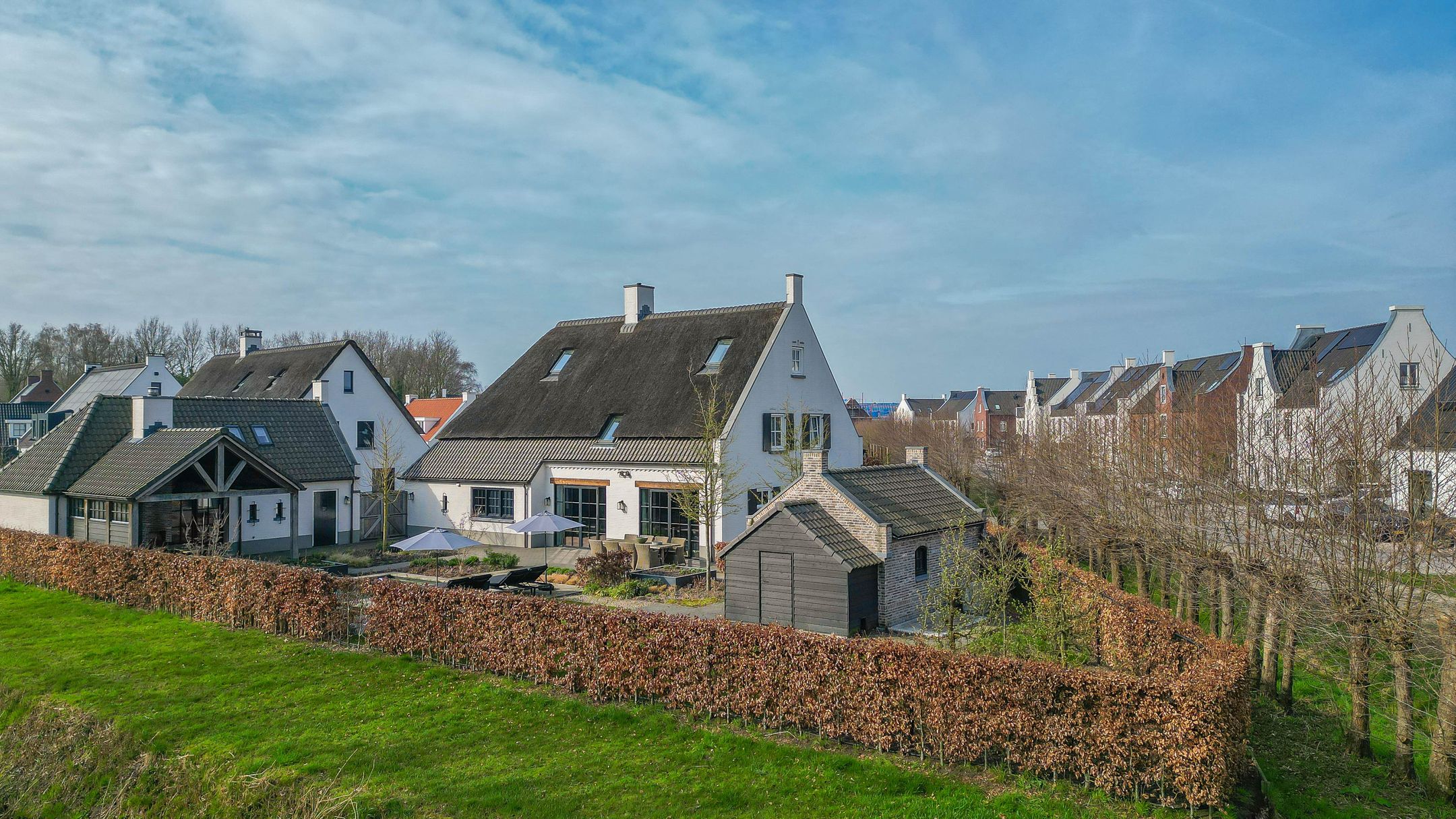 Luxury Villa-Style Farmhouse with Guest Accommodation and Swimming Pond in Helmond — 74