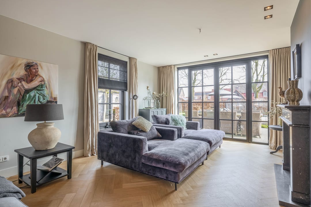 Luxury Villa-Style Farmhouse with Guest Accommodation and Swimming Pond in Helmond — 15