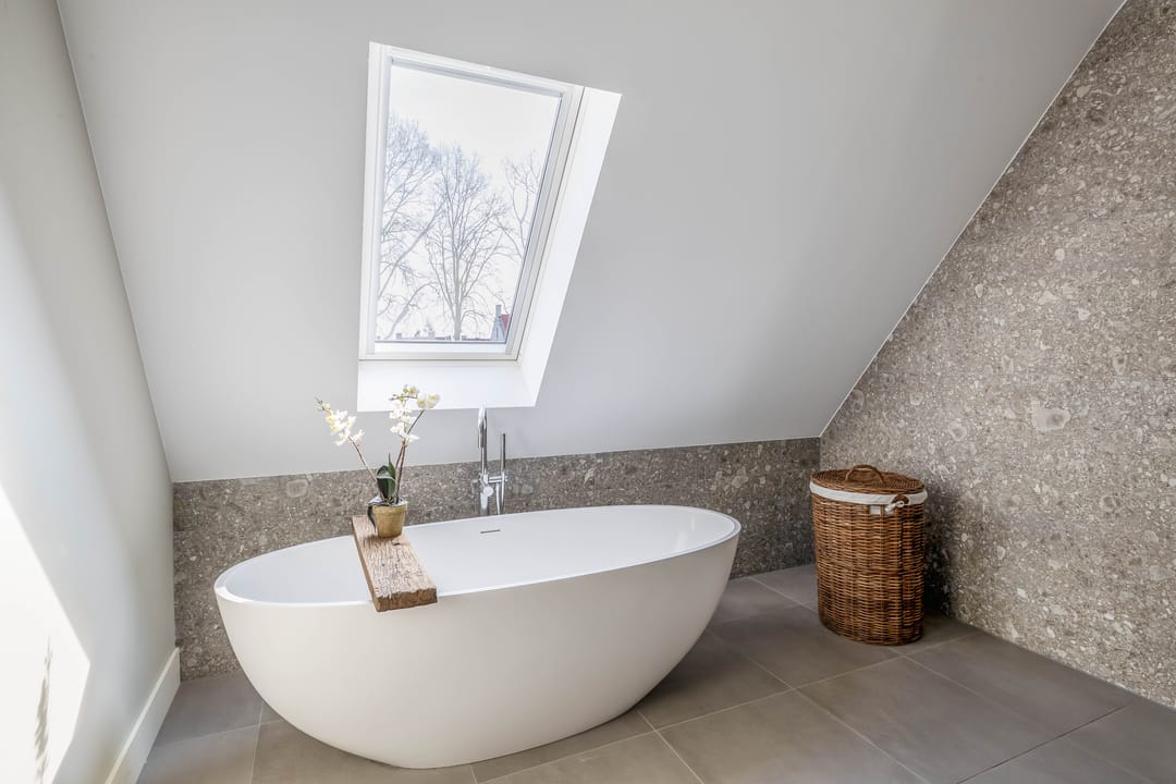Luxury Villa-Style Farmhouse with Guest Accommodation and Swimming Pond in Helmond — 40