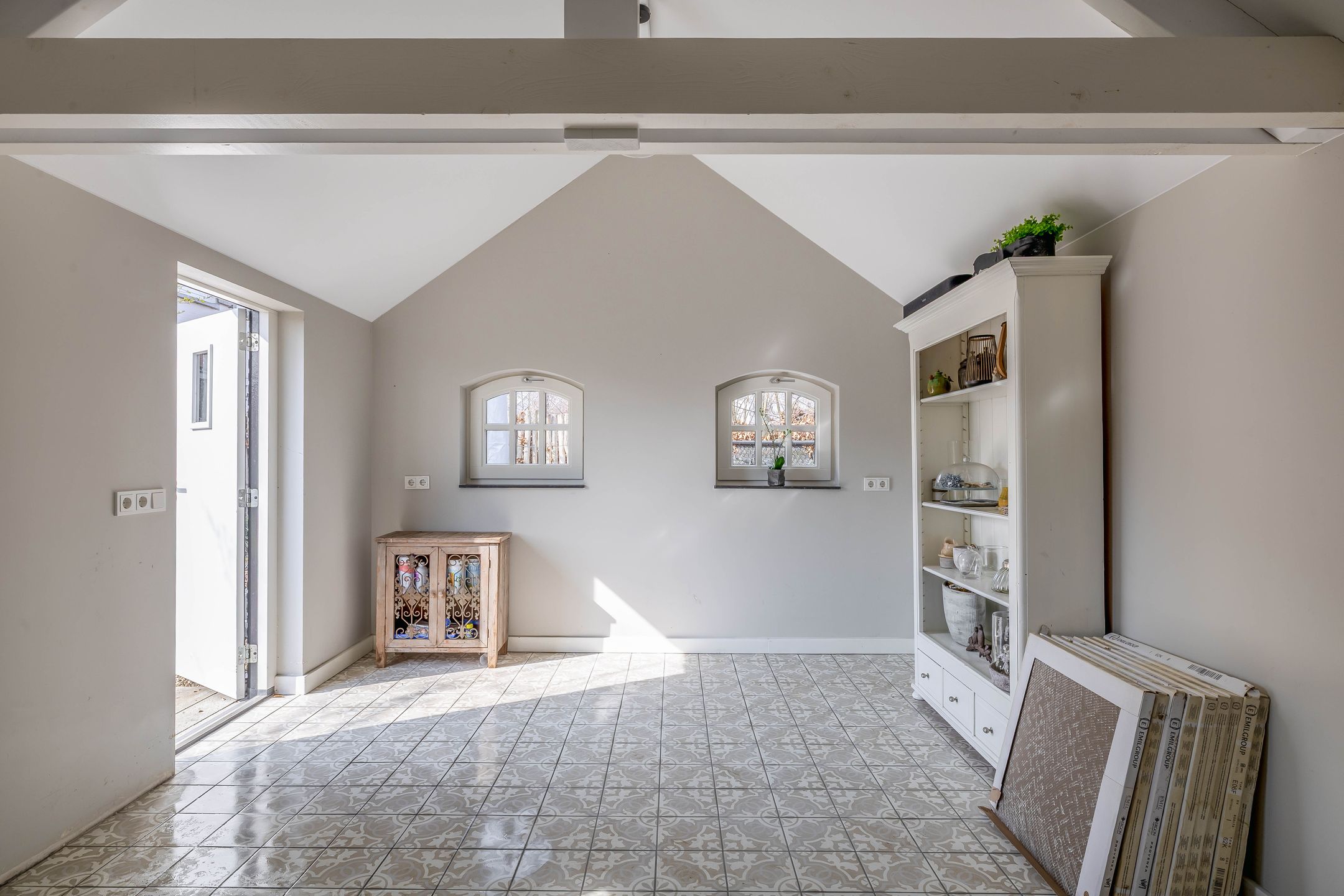 Luxury Villa-Style Farmhouse with Guest Accommodation and Swimming Pond in Helmond — 61