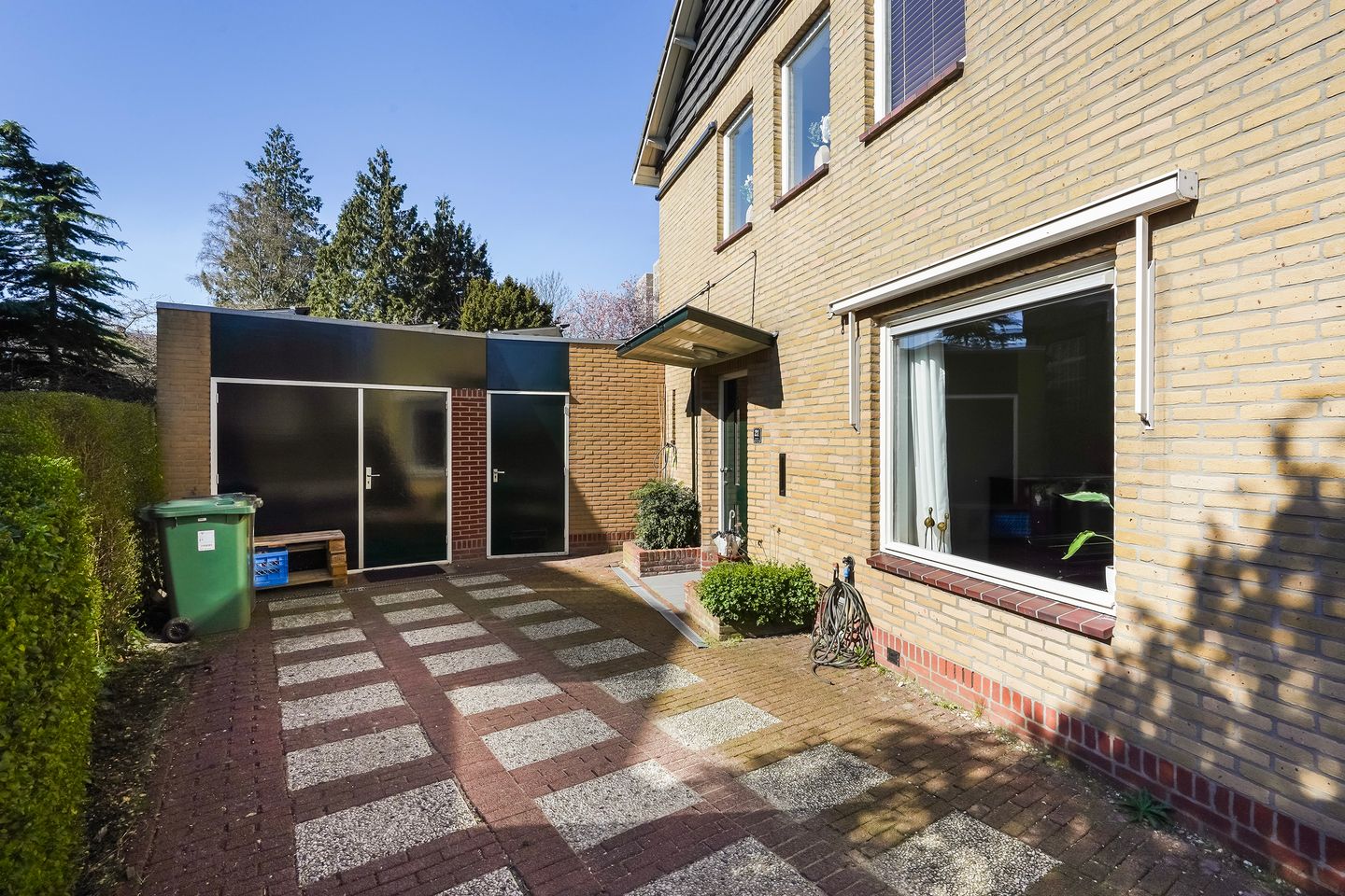 Completely Renovated Semi-Detached Home with Spacious Garden in Zoetermeer — 57