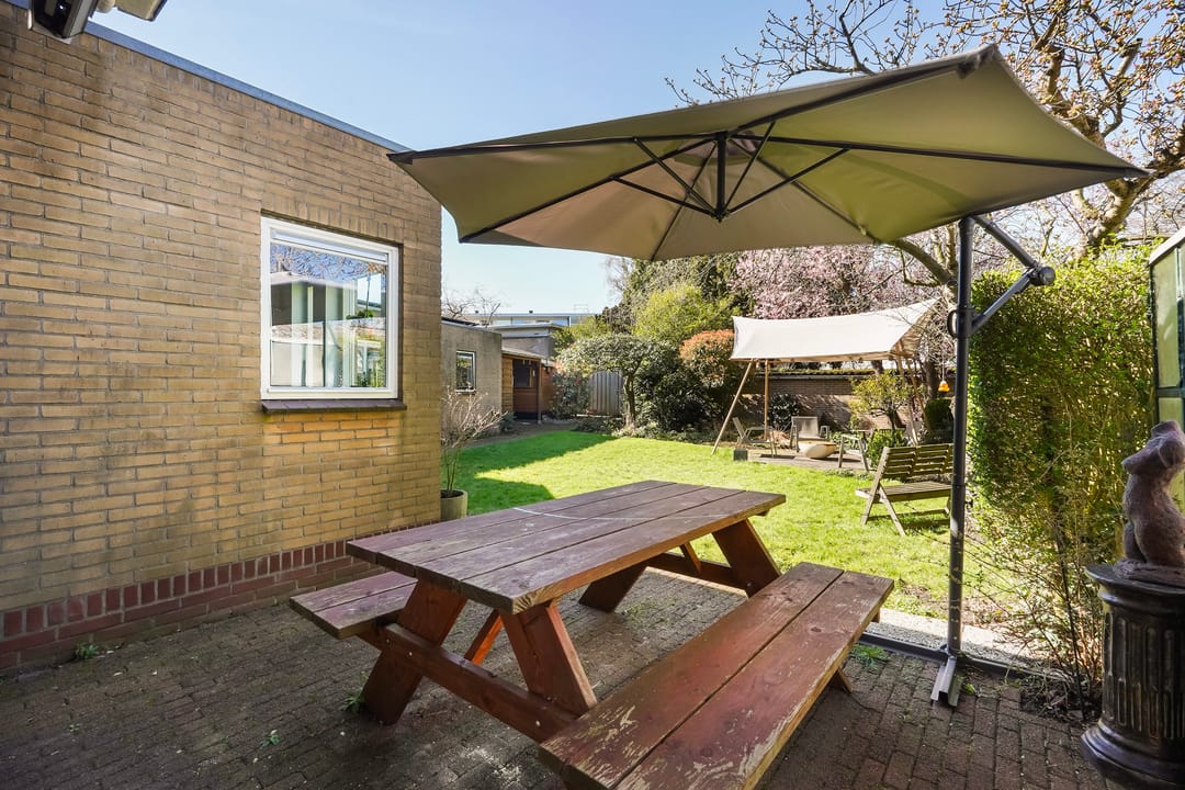 Completely Renovated Semi-Detached Home with Spacious Garden in Zoetermeer — 30