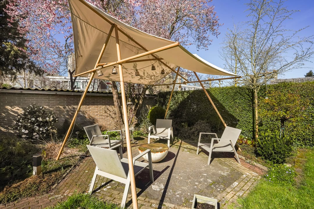Completely Renovated Semi-Detached Home with Spacious Garden in Zoetermeer — 26