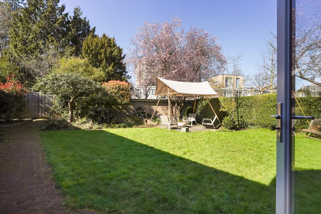 Completely Renovated Semi-Detached Home with Spacious Garden in Zoetermeer — 24