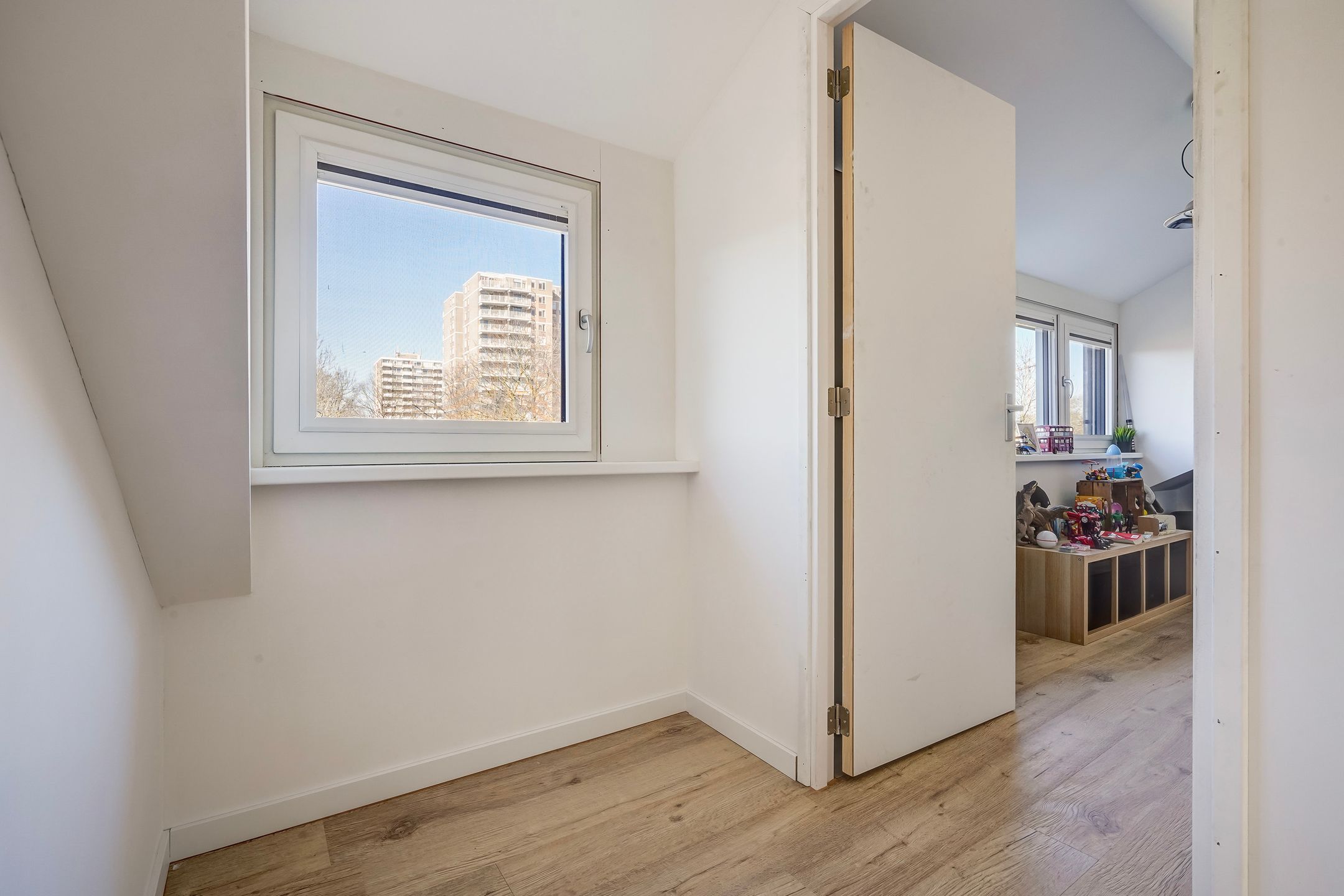 Completely Renovated Semi-Detached Home with Spacious Garden in Zoetermeer — 46