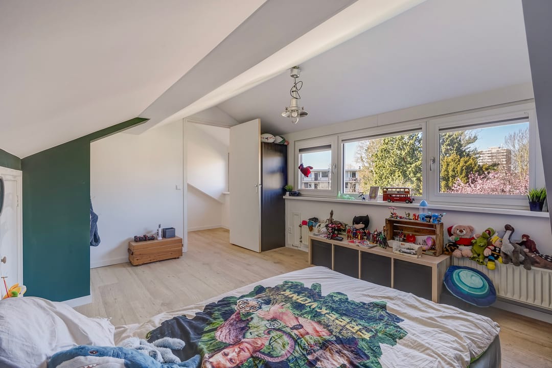 Completely Renovated Semi-Detached Home with Spacious Garden in Zoetermeer — 44