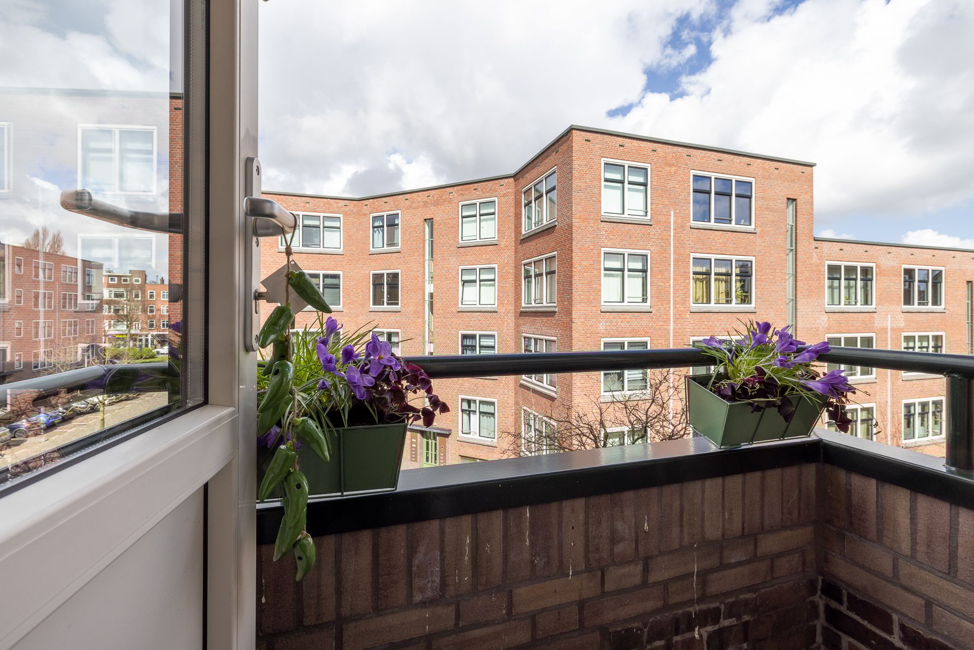 Photo 18 of Troelstrastraat 10-C