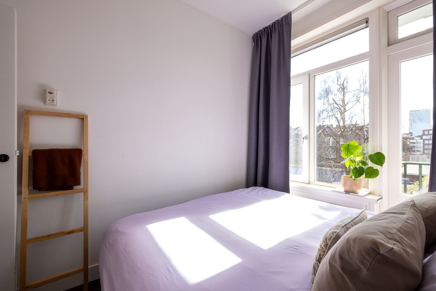 Photo 4 of Troelstrastraat 10-C