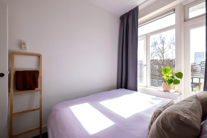 Photo 4 of Troelstrastraat 10-C