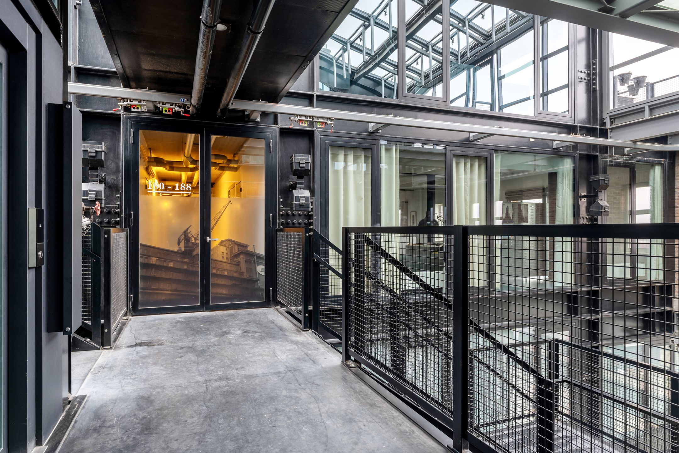 Foto 6 van Lloydstraat 188