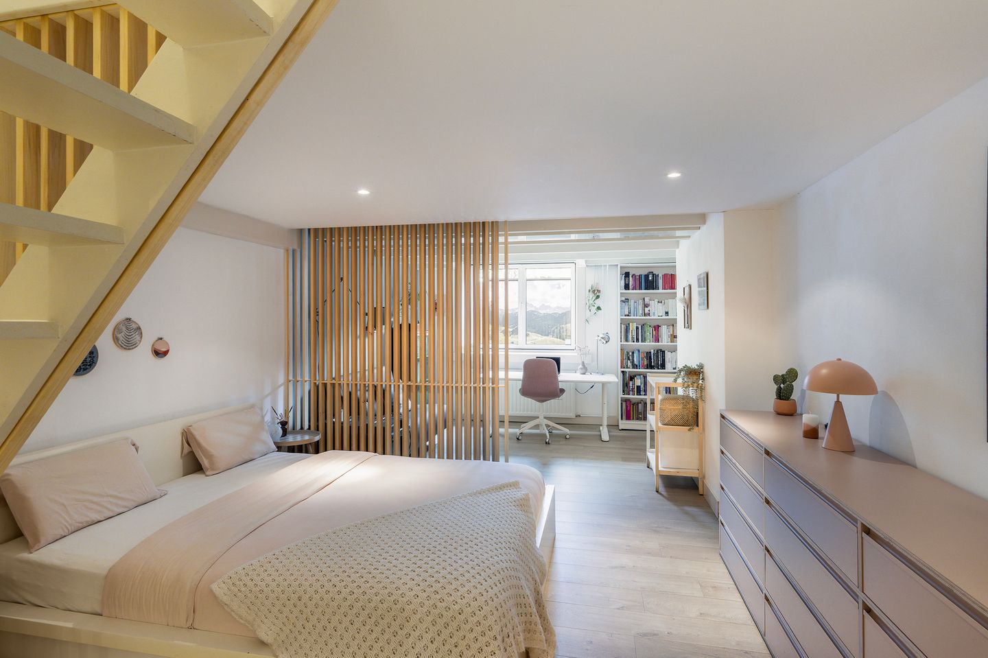 Spacious 1930s Ground Floor Apartment with Deep Garden in Rotterdam Oude Westen — 32