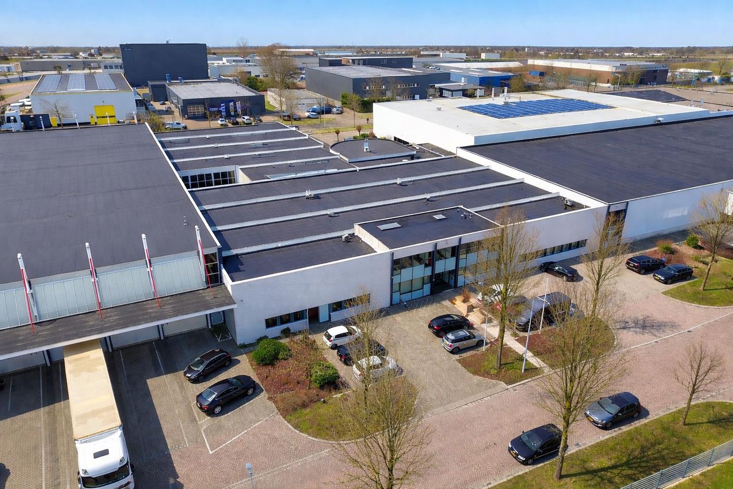 Bekijk foto 2 van Albert Einsteinstraat 3-5