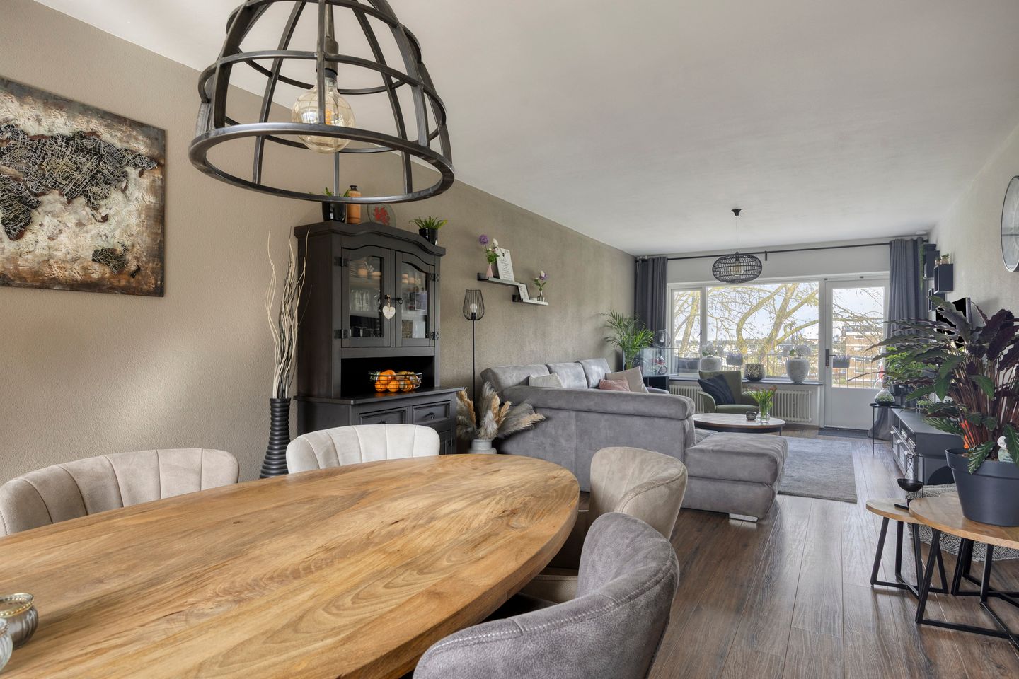 Foto 19 van Aert van Neslaan 326