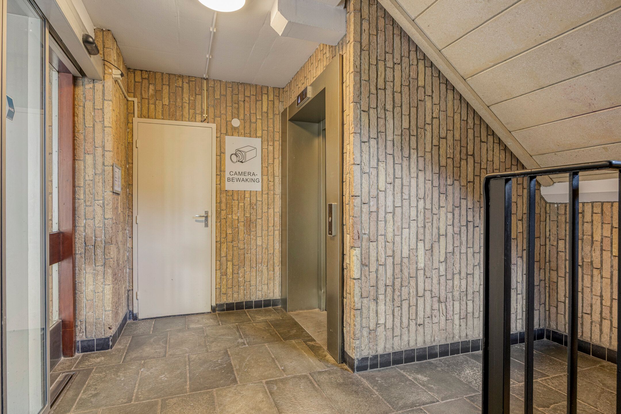 Foto 9 van Aert van Neslaan 326