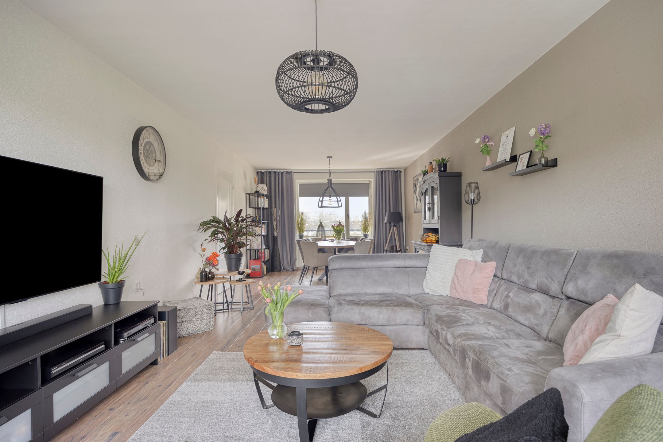 Foto 18 van Aert van Neslaan 326